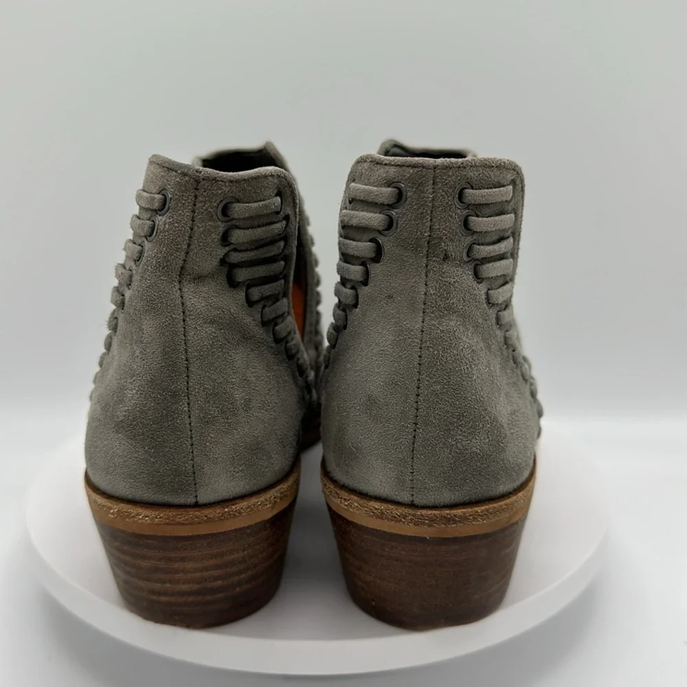 VINCE CAMUTO “Pevista” Suede Booties, Size 6.5